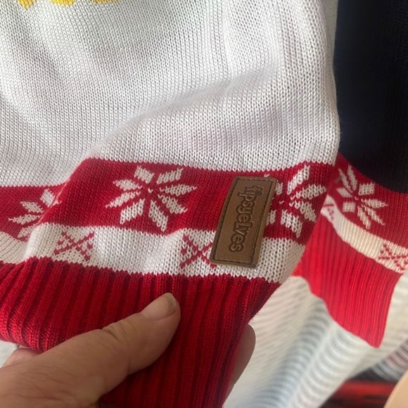 NWT Tipsy Elves Men’s Yellow Snow Ugly Christmas Sweater Santa Peeing XL - Picture 5 of 9